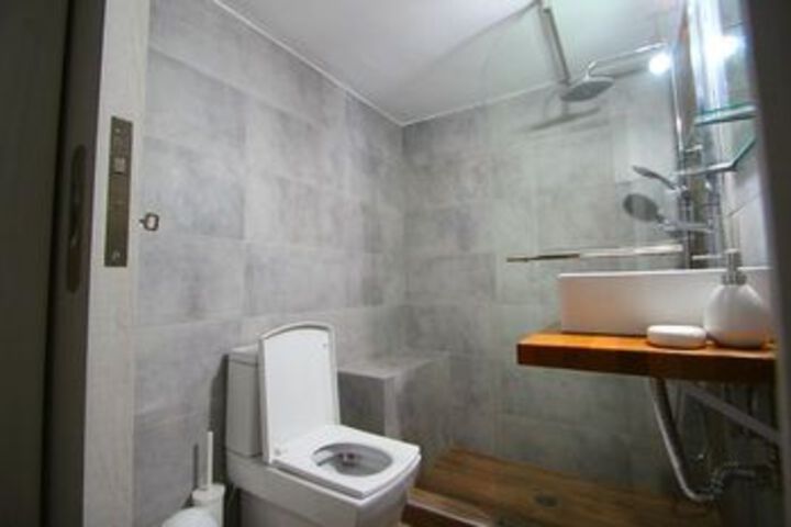Room 2 of 14