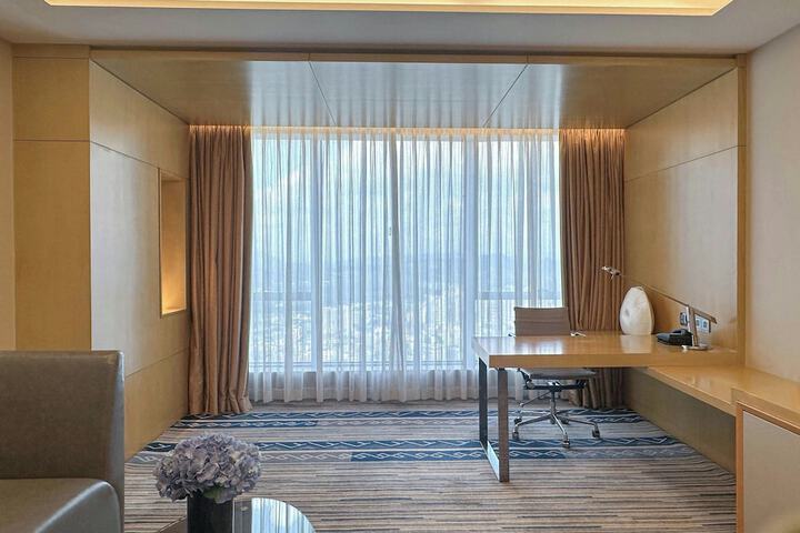 Room 37 of 110