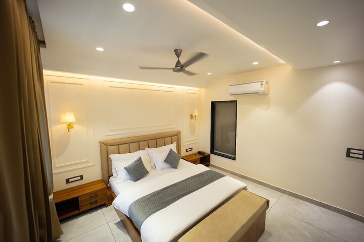 Room 21 of 36