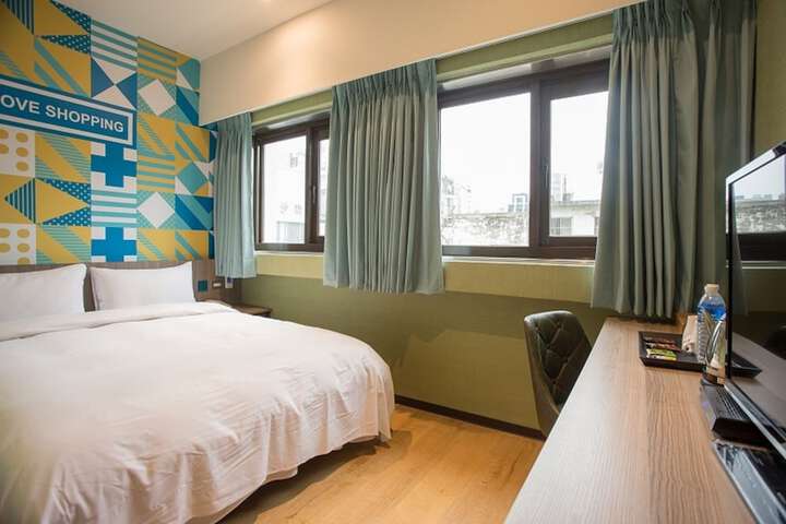 Room 9 of 72