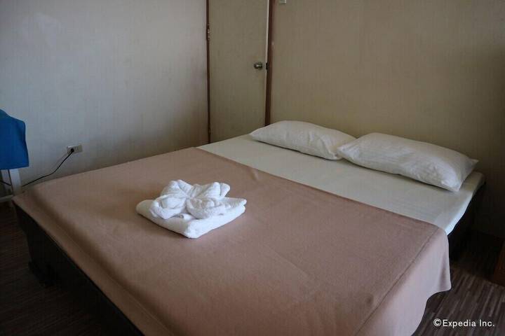 Room 13 of 31