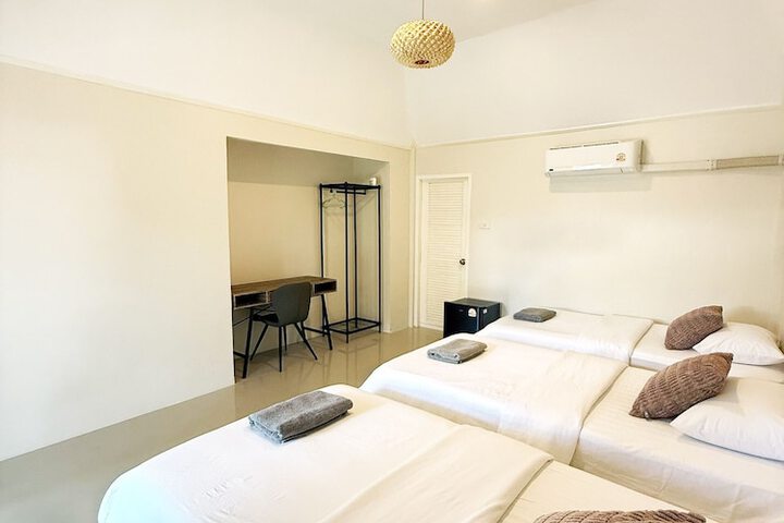 Room 20 of 152