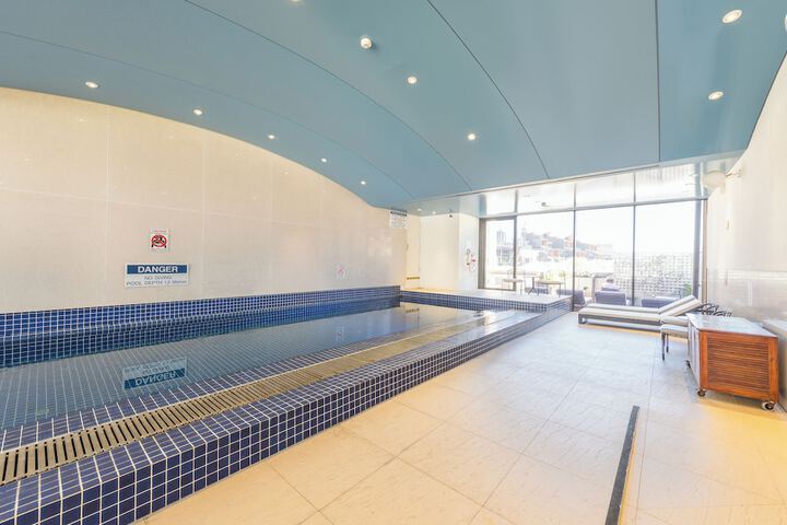 Pool 40 of 155