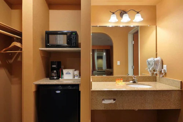 Room amenity