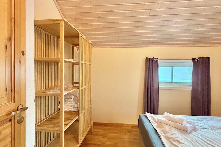 Room 10 of 50