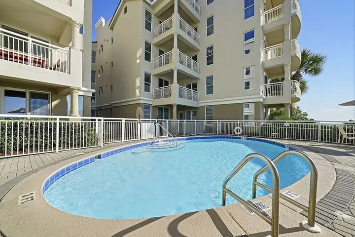 Pool 12 of 21
