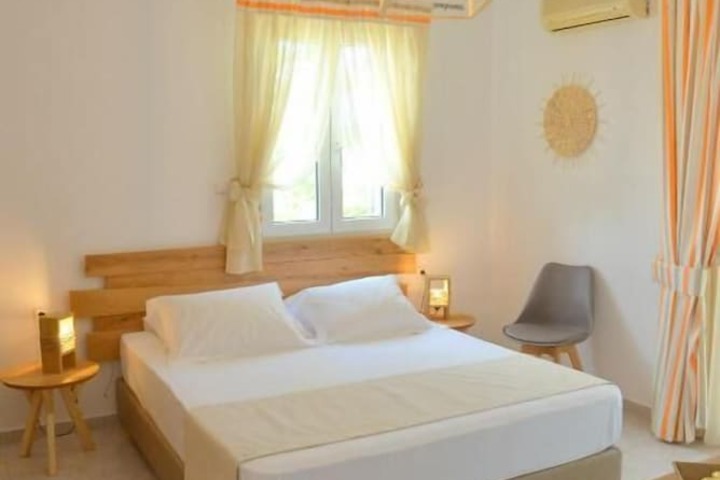 Room 21 of 34