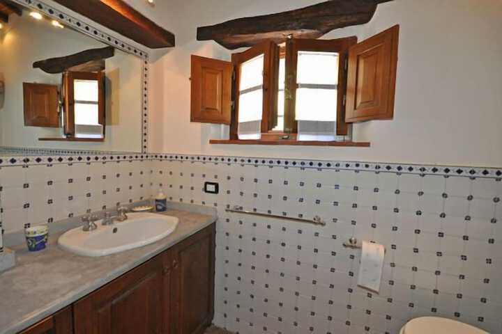 Room 15 of 26