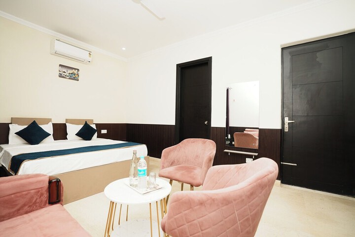 Room 7 of 29