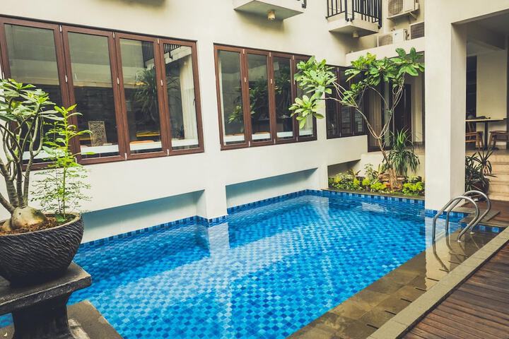 Pool 23 of 39