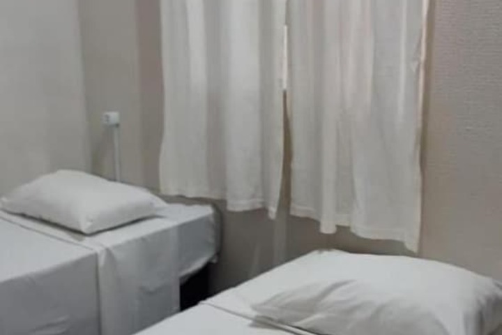 Room 8 of 18