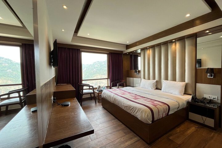 Room 28 of 54