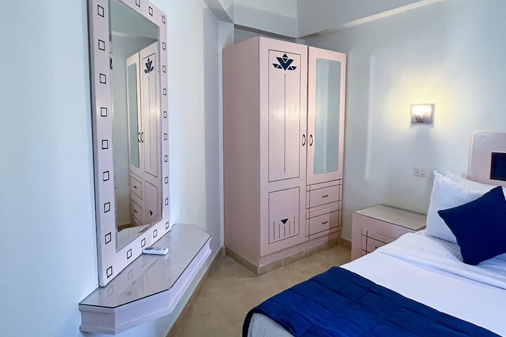 Room 29 of 85