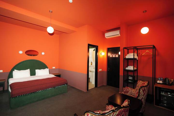 Room 14 of 73