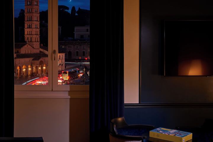 Room 42 of 84