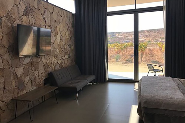 Room 3 of 27