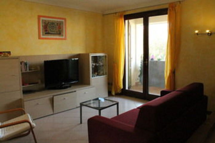 Room 220 of 499