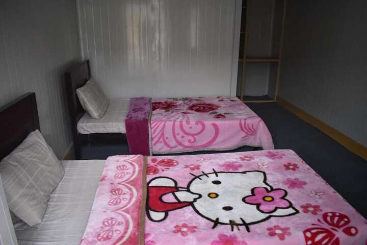 Room 9 of 25