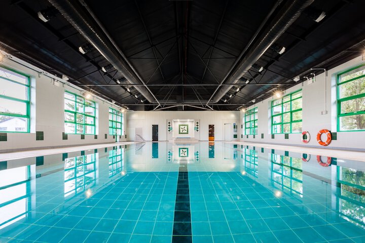 Hotel Pool