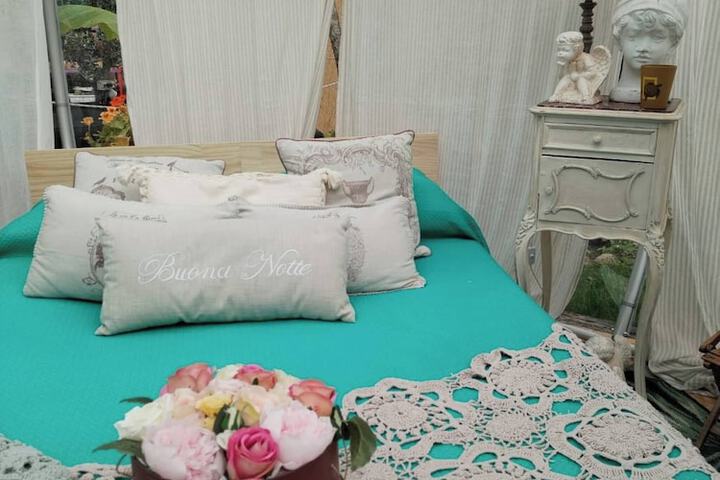 Room 2 of 126