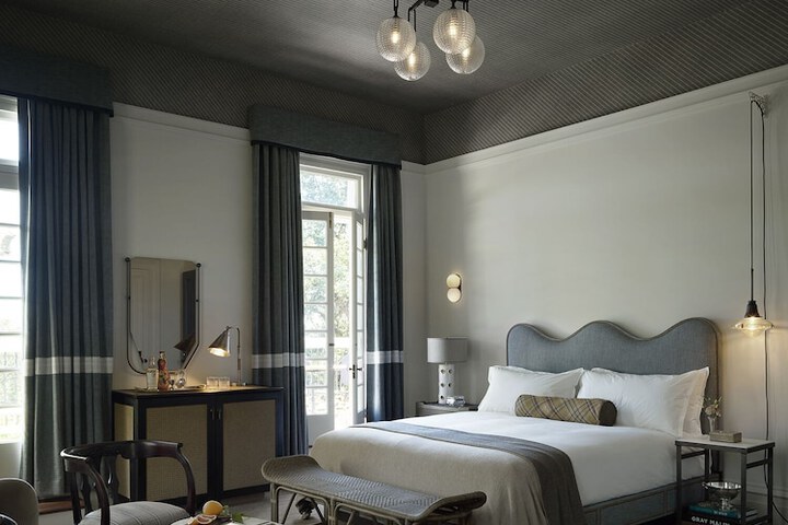 Room 13 of 34