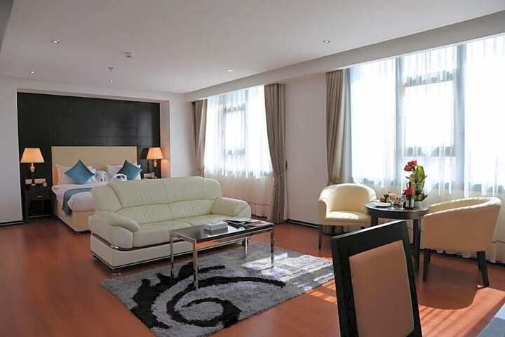 Room 28 of 62