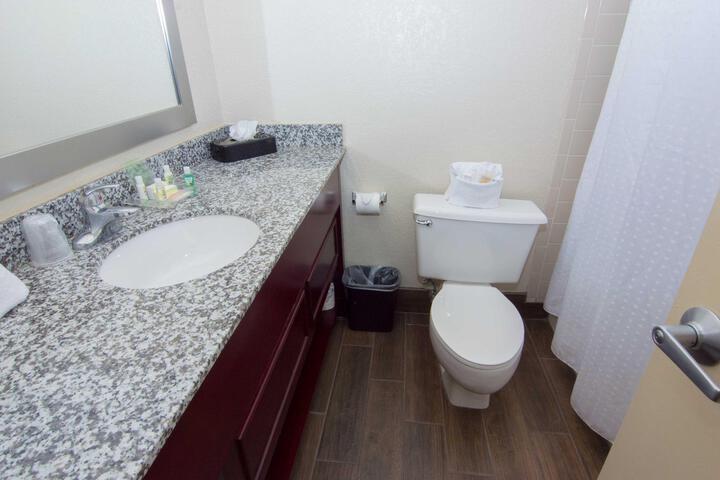 Double Accessible (3 of 4)