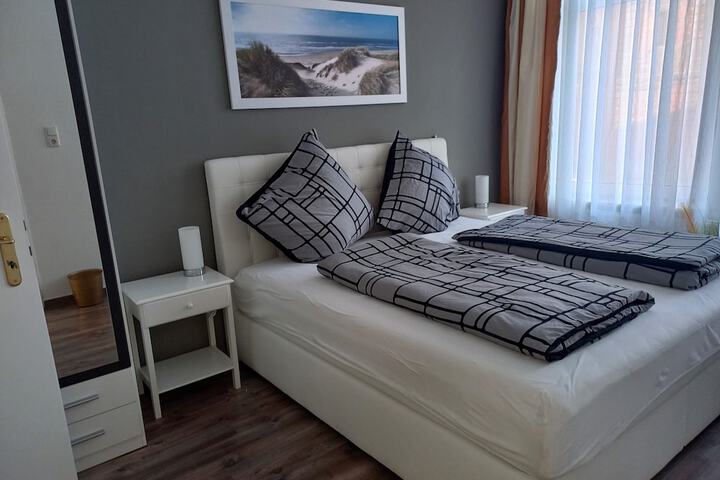 Room 2 of 26