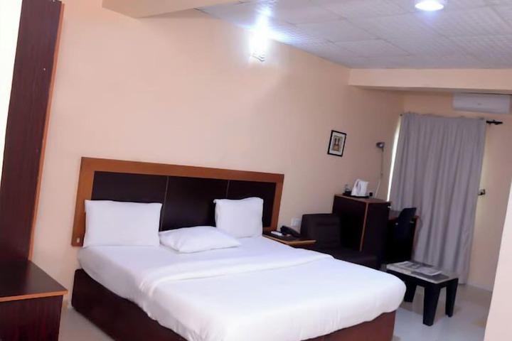 Room 18 of 61
