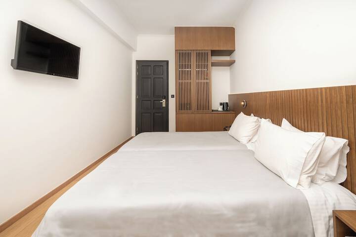 Room 15 of 54