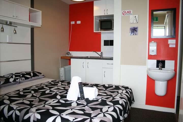 Room 8 of 74