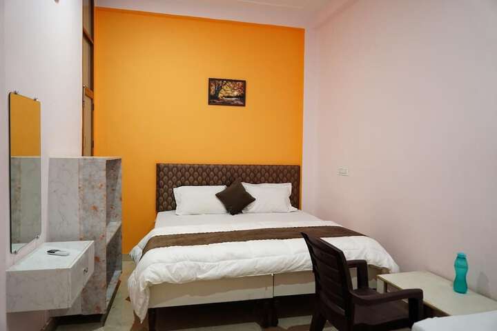 Room 3 of 14