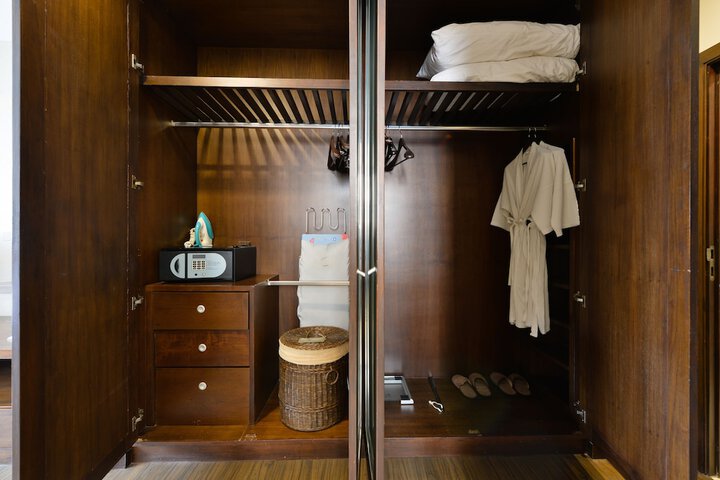 Room 29 of 65
