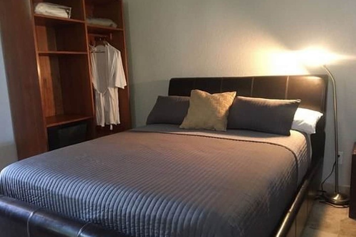 Room 6 of 45