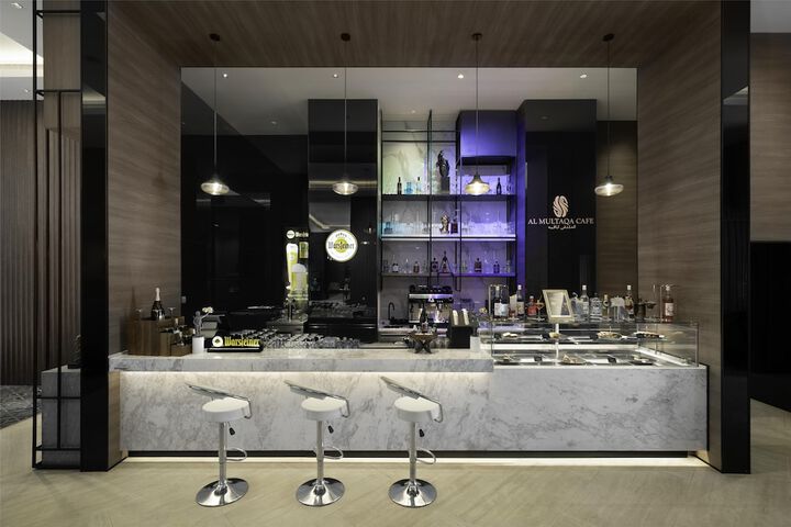 Lounge 69 of 120