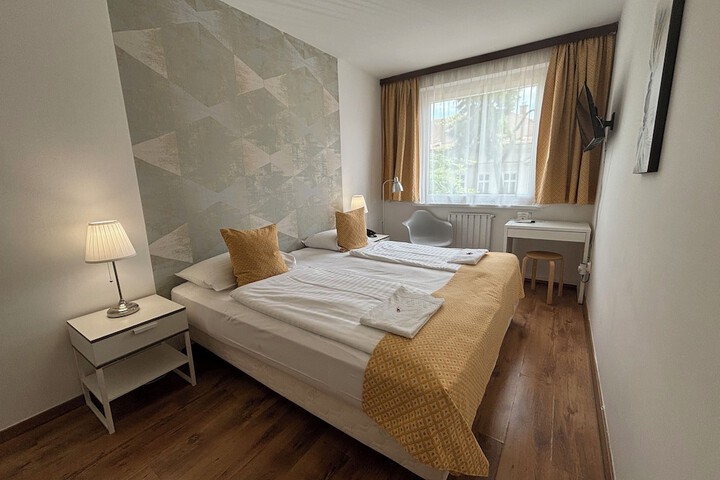 Room 34 of 41