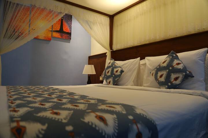 Room 12 of 35