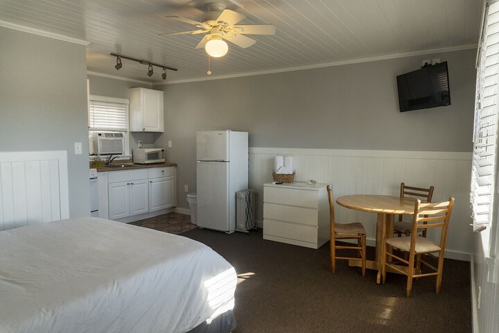 Room 8 of 56
