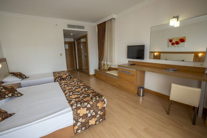 Room 35 of 172