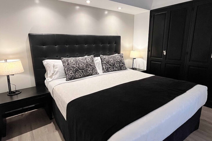 Room 4 of 56