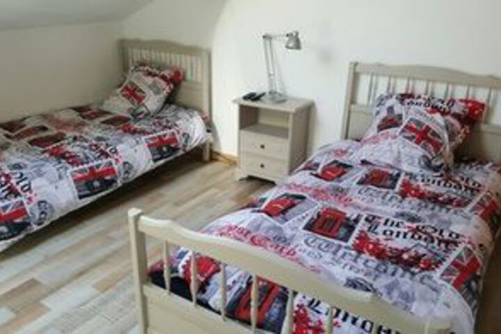 Room 12 of 21