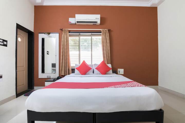 Room 9 of 22