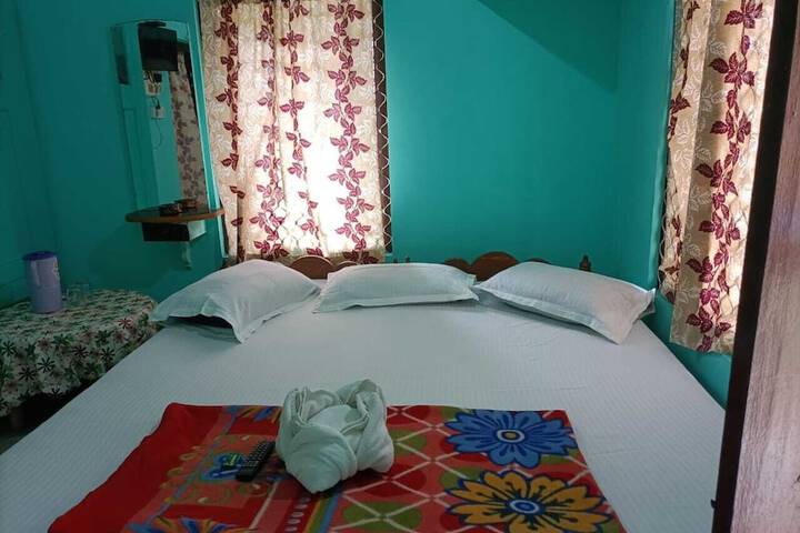 Room 6 of 14