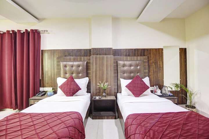 Room 28 of 60