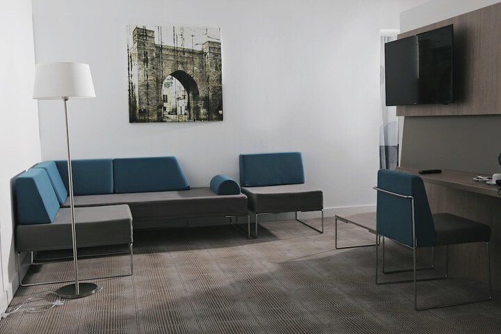 Room 25 of 109