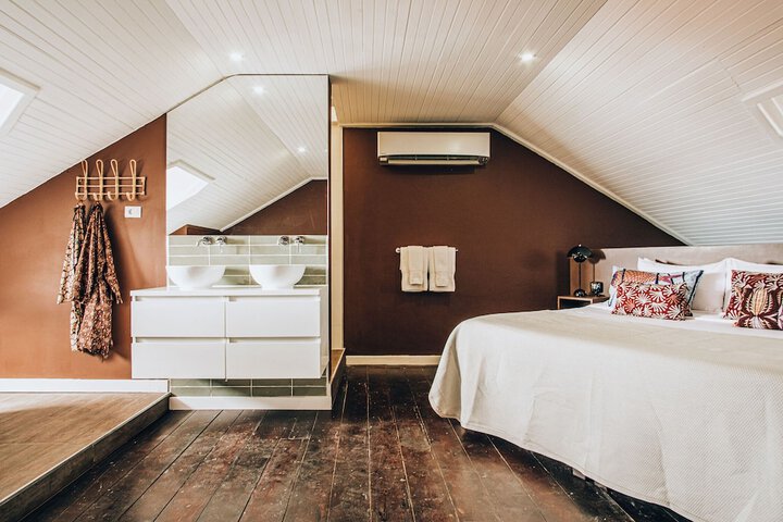 Room 8 of 29