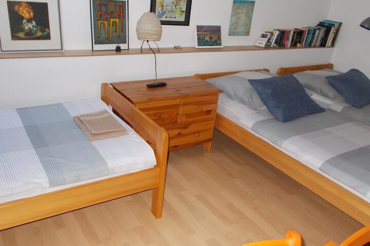 Room 4 of 52