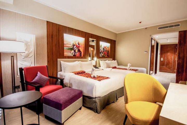 Room 3 of 47