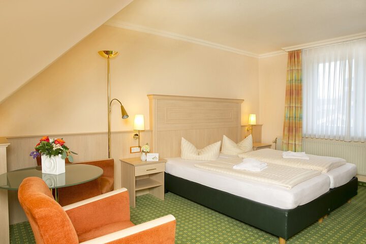 Room 15 of 64