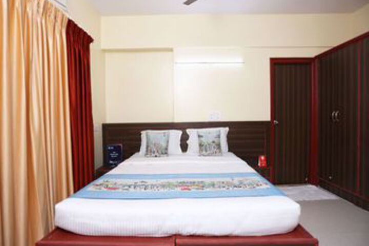 Room 9 of 27